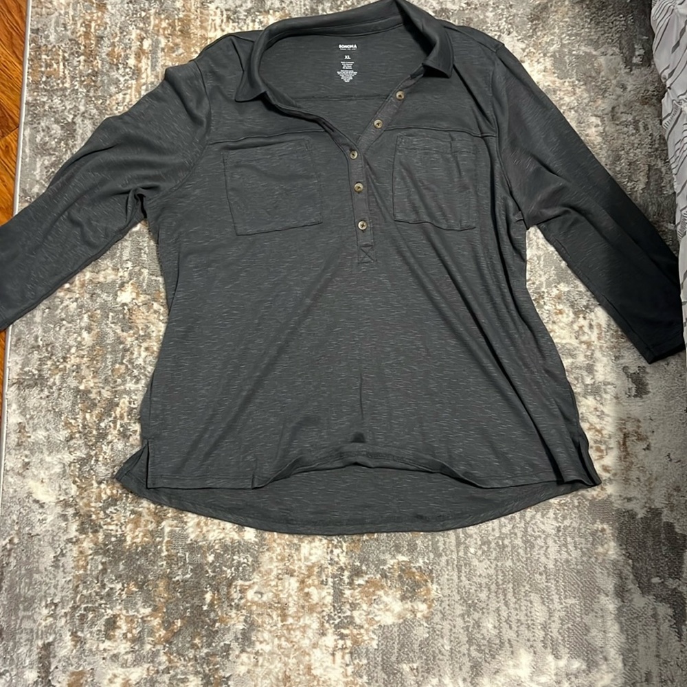 Sonoma woman’s XL top
